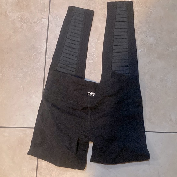 Alo Yoga Alo Black Faux Leather Moto Style Leggings Full Length - Picture 4 of 4